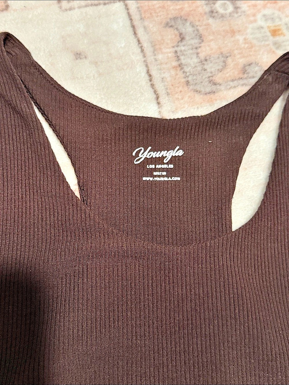 Youngla Ribbed Crop Tank - Picture 3 of 3